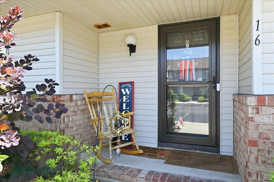 16 Balsam Court, Wantagh, NY 11793 - #3