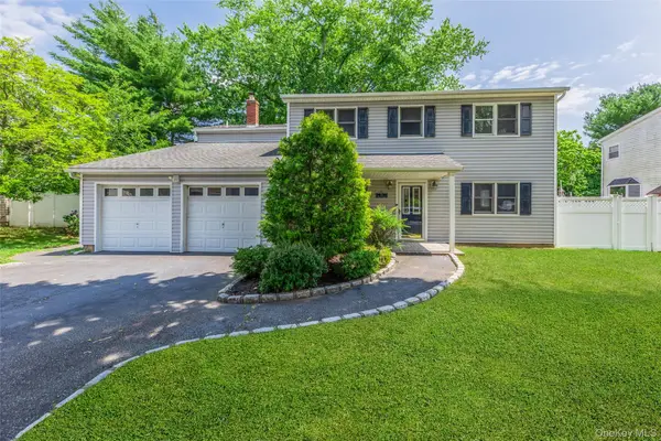 23 Babcock Avenue, Ronkonkoma, NY 11779