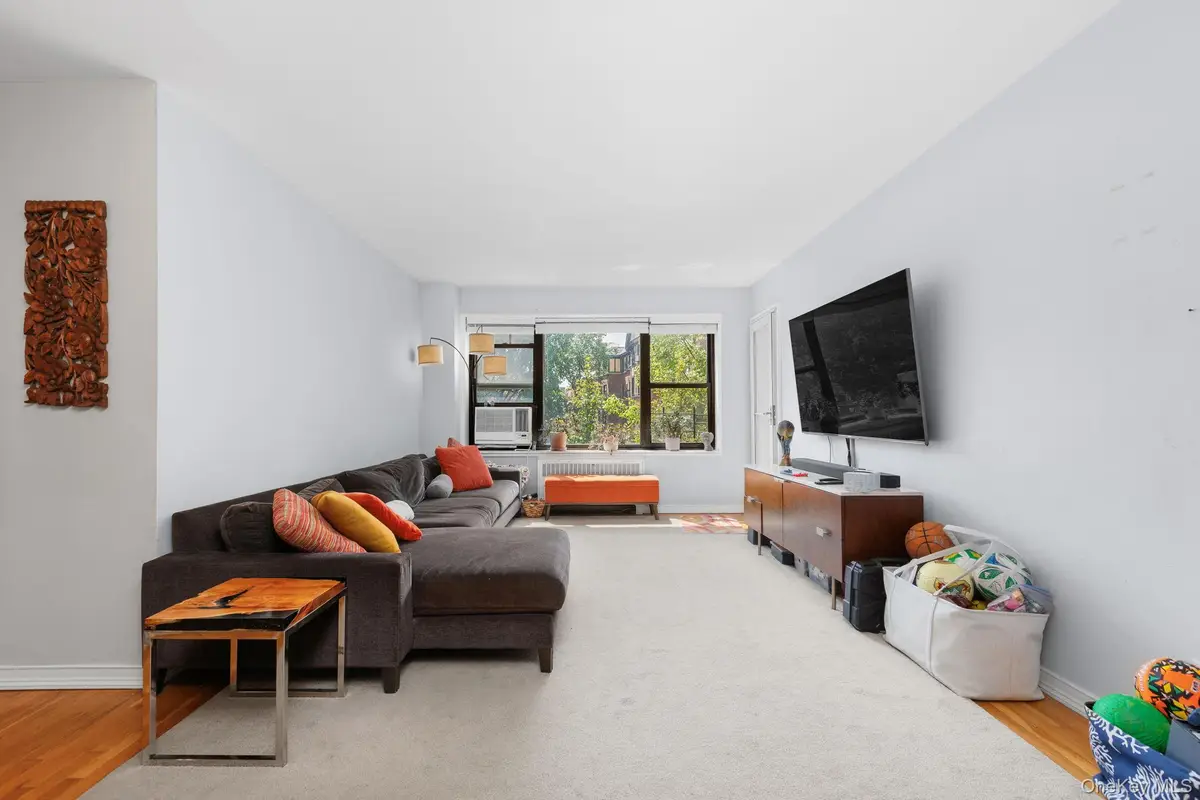325 Main Street #4C, White Plains, NY 10601 - #1