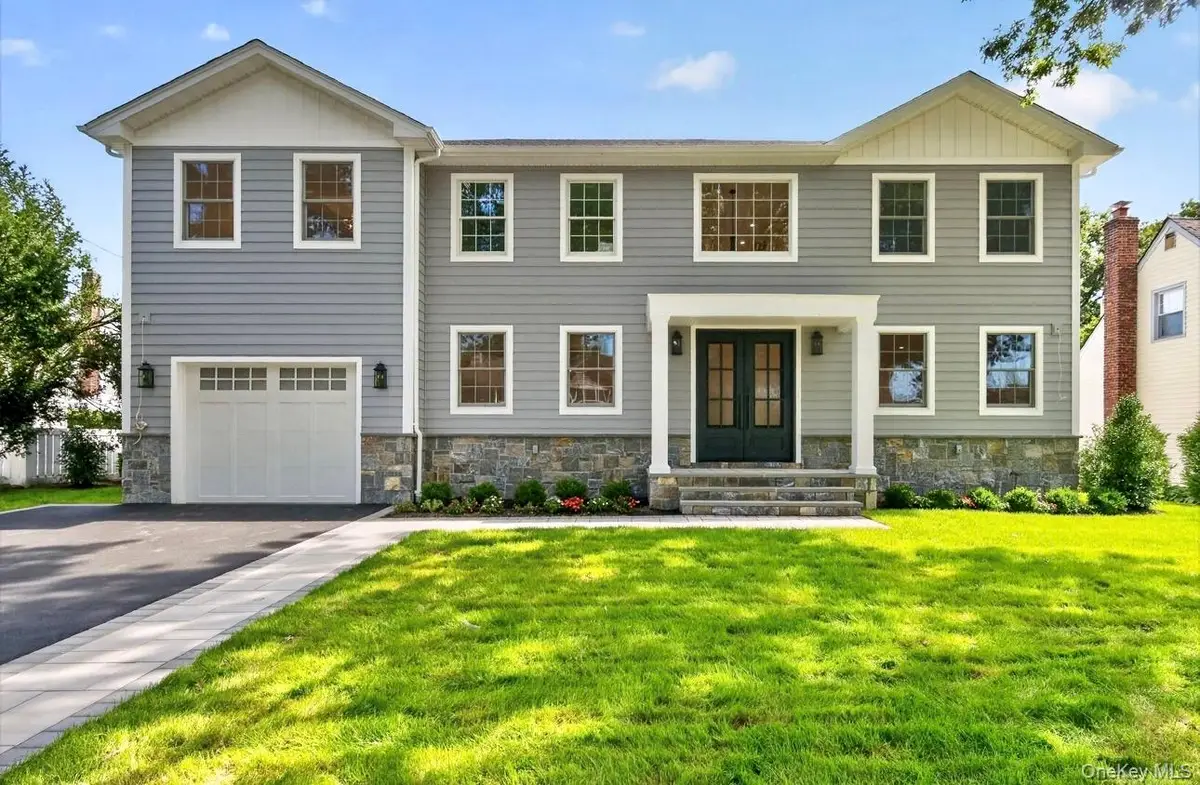 15 Glen Road, Garden City, NY 11530 - #1