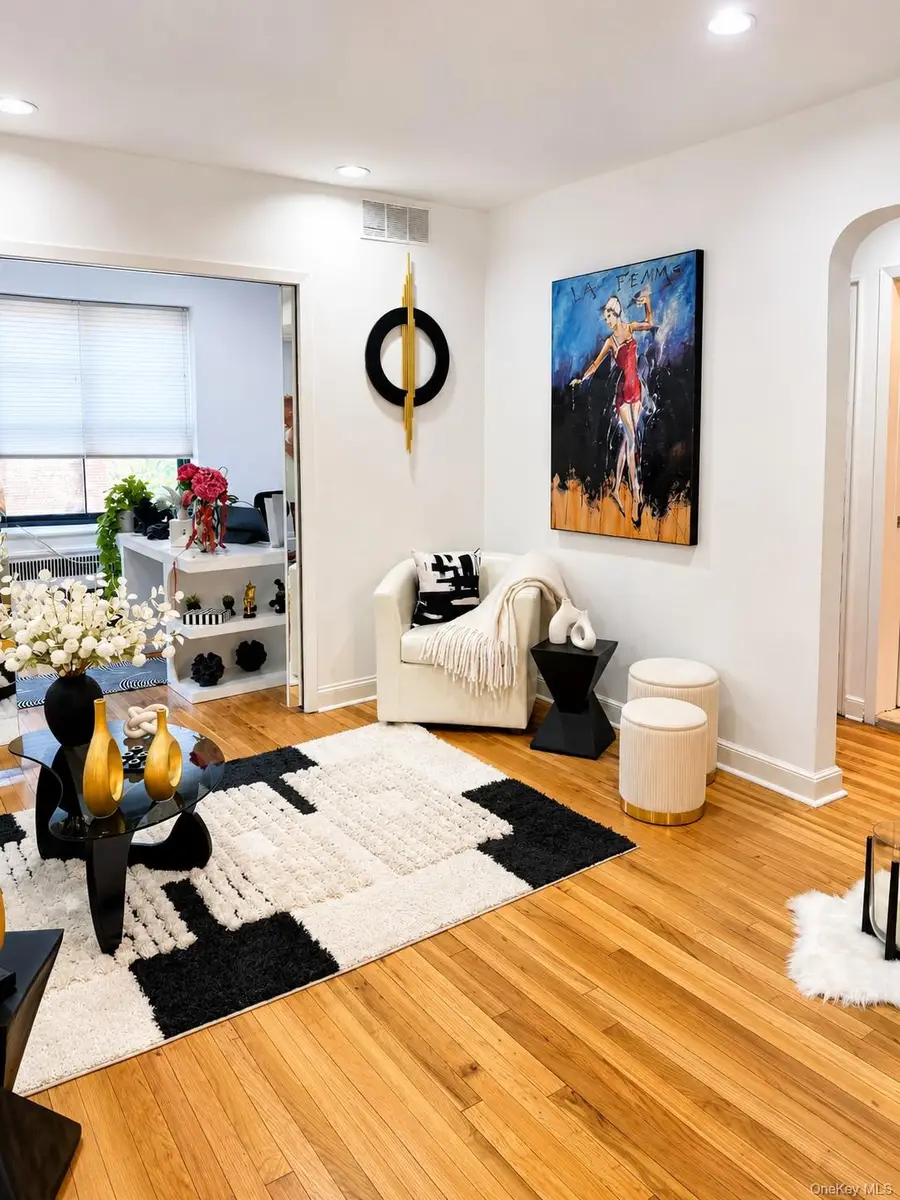 3 Town House Place #3c, Great Neck, NY 11021 - #2