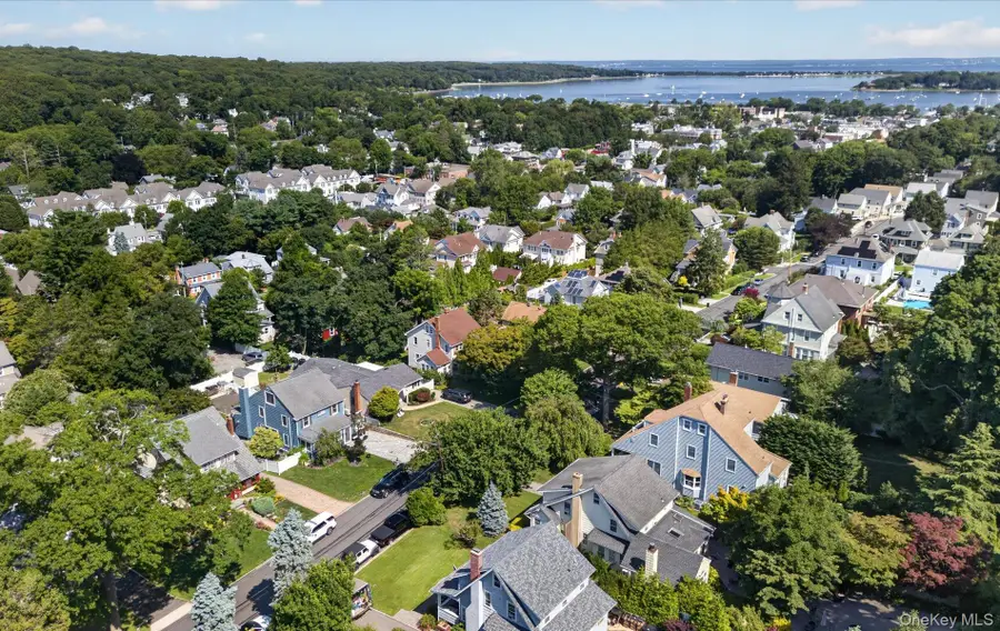 182 School Street, Oyster Bay, NY 11771 - #3
