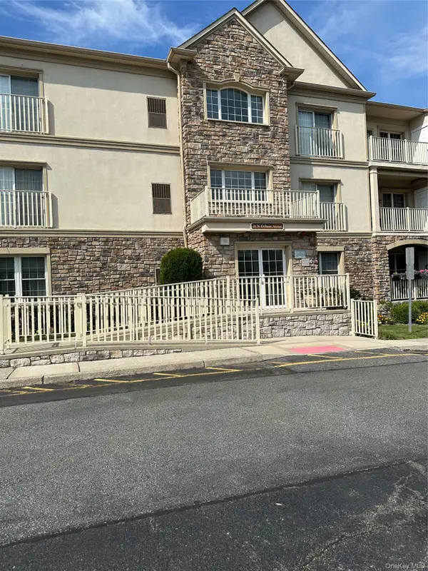 28 N De Baun Avenue #201, Suffern, NY 10901