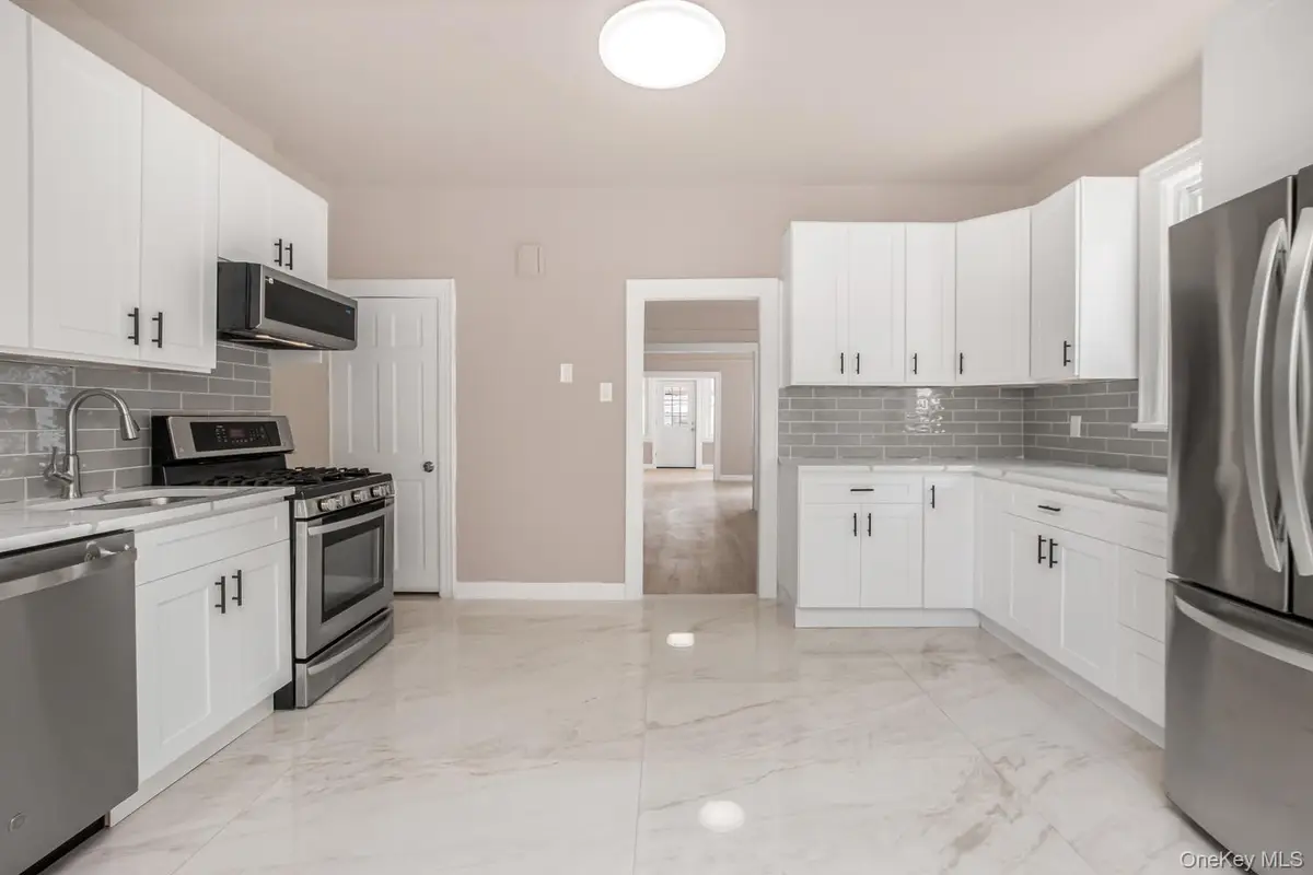 427 Taylor Avenue, Bronx, NY 10473 - #1