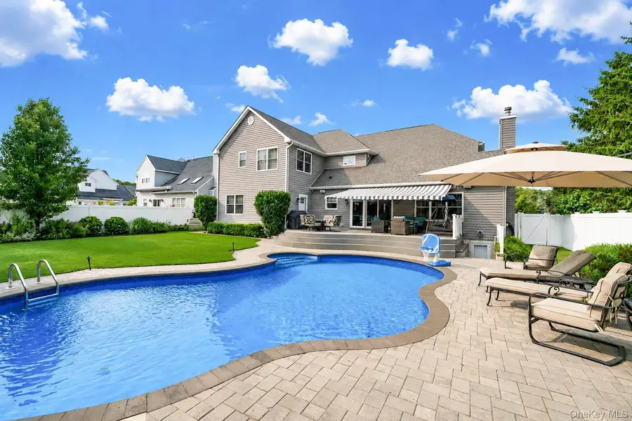 70 Summerfield Drive, Holtsville, NY 11742 - #2