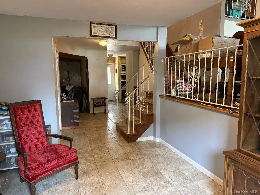 39 Willow Street, Selden, NY 11784 - #2