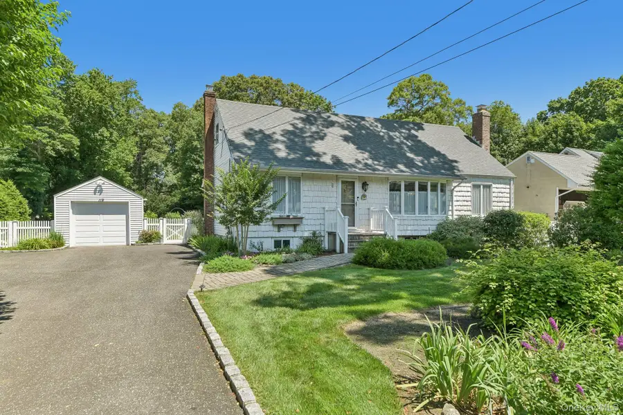 119 Brook Lane, Smithtown, NY 11787 - #2