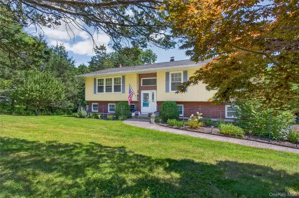 6 Gail Lane, Poughquag, NY 12570