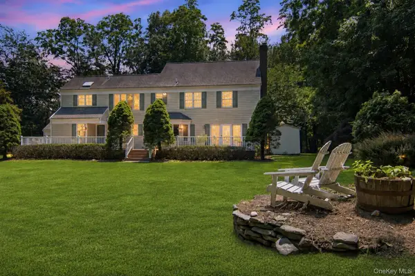 16 Old Field Lane, Mount Sinai, NY 11766