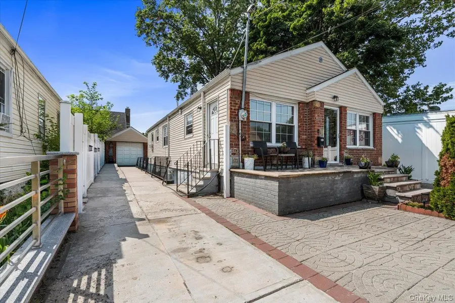 18710 121st Avenue, Saint Albans, NY 11412 - #3
