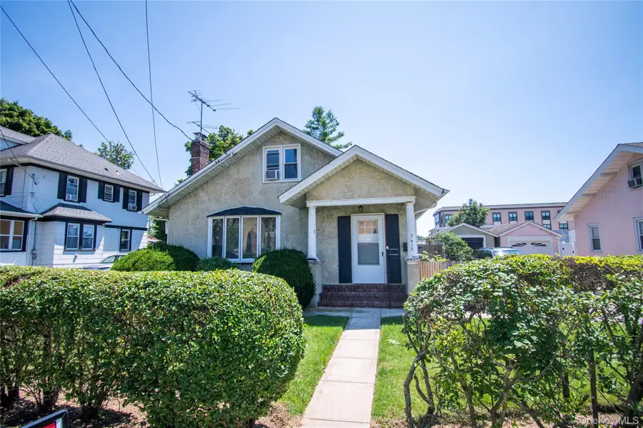 2415 Gale Avenue, Baldwin, NY 11510 - #2