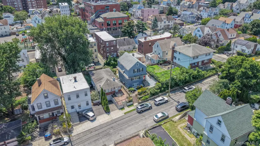 18 Edgewood Avenue, Yonkers, NY 10704 - #2