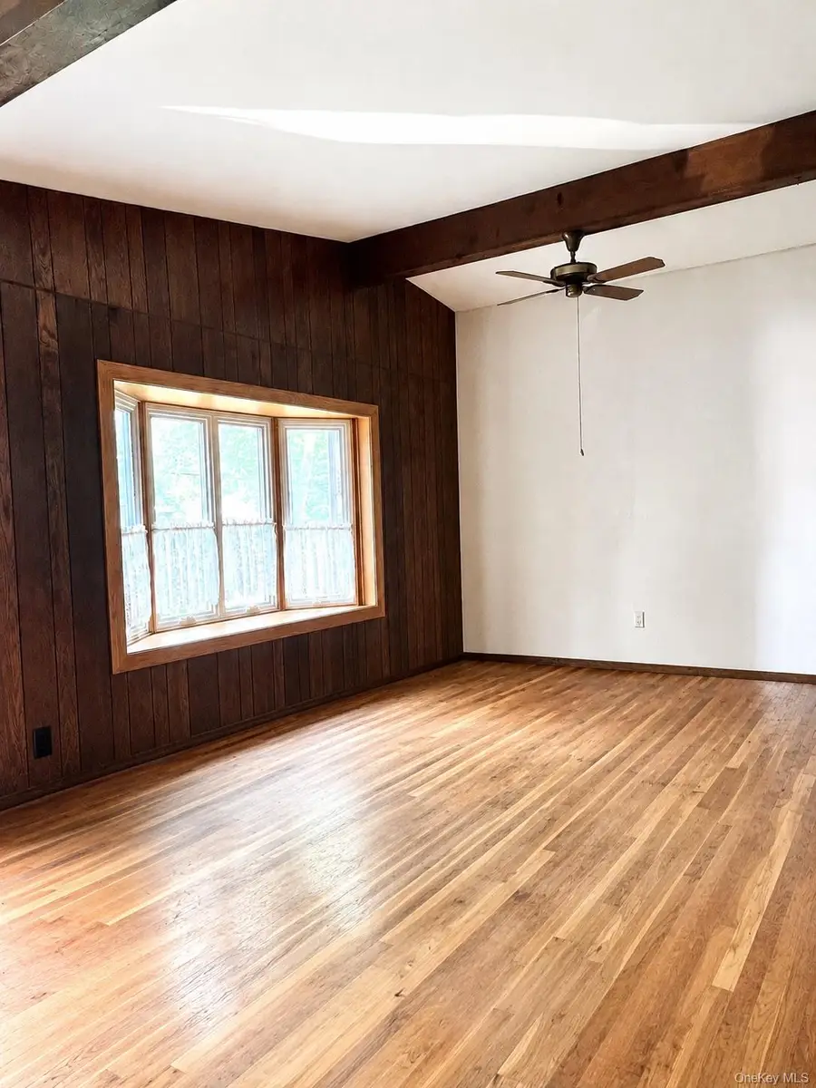 36 Orange Street, Central Islip, NY 11722 - #3