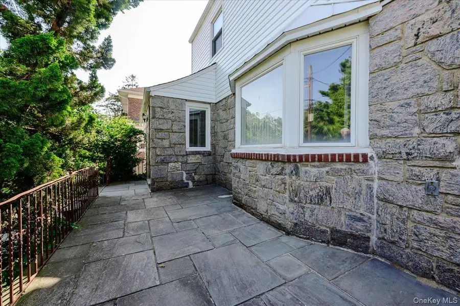 1080 Roselle Place, Woodmere, NY 11598 - #3