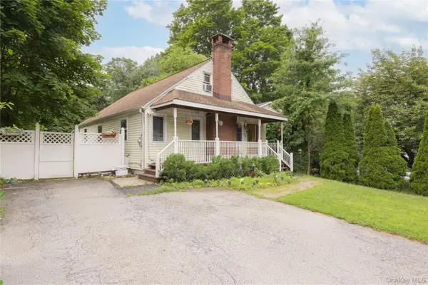 22 W Crooked Hill Road, Pearl River, NY 10965
