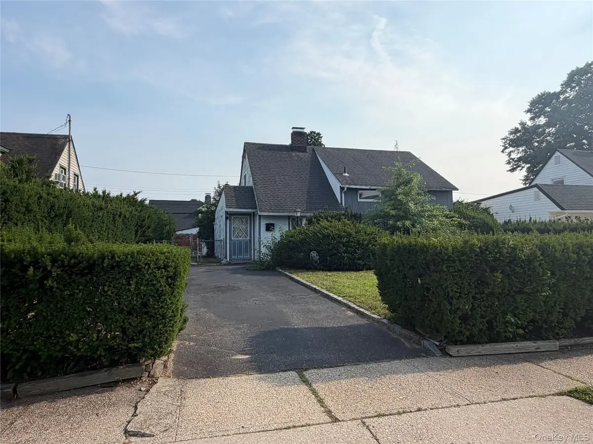 20 Rigger Lane, Levittown, NY 11756 - #1