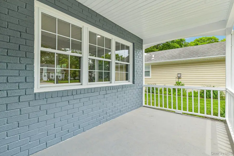190 Canterbury Drive, Ridge, NY 11961 - #3