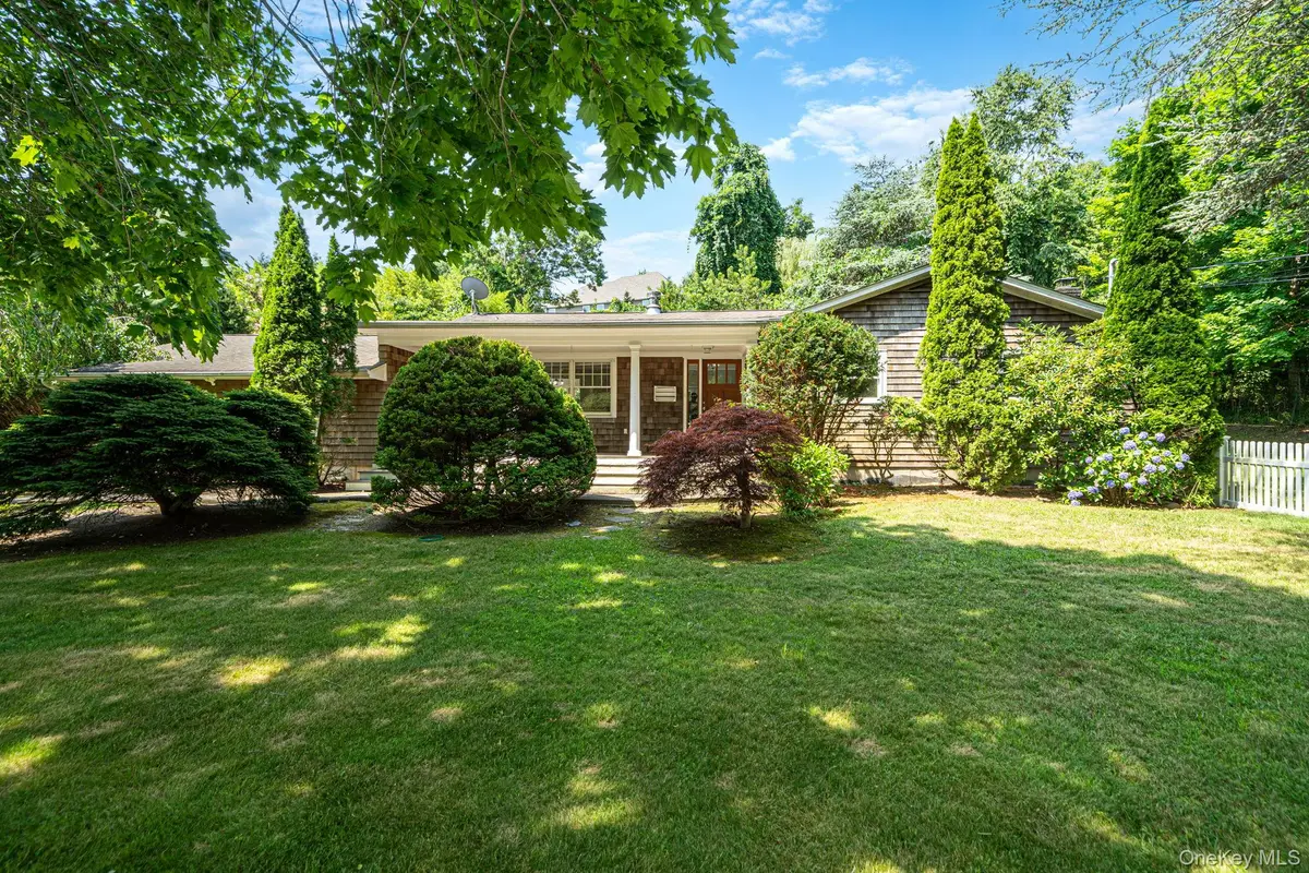 20 Dolphin Way, Riverhead, NY 11901 - #1