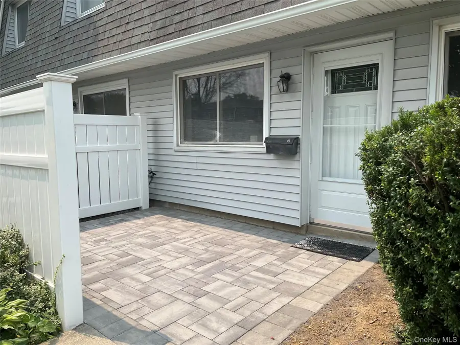 92 Storm Drive, Holtsville, NY 11742 - #2