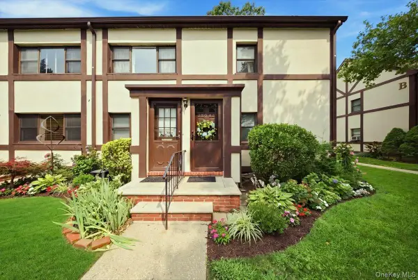 280 Cherry Valley Avenue #A2, Garden City, NY 11530