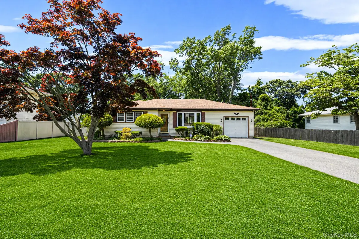 190 Bay Avenue, Patchogue, NY 11772 - #1