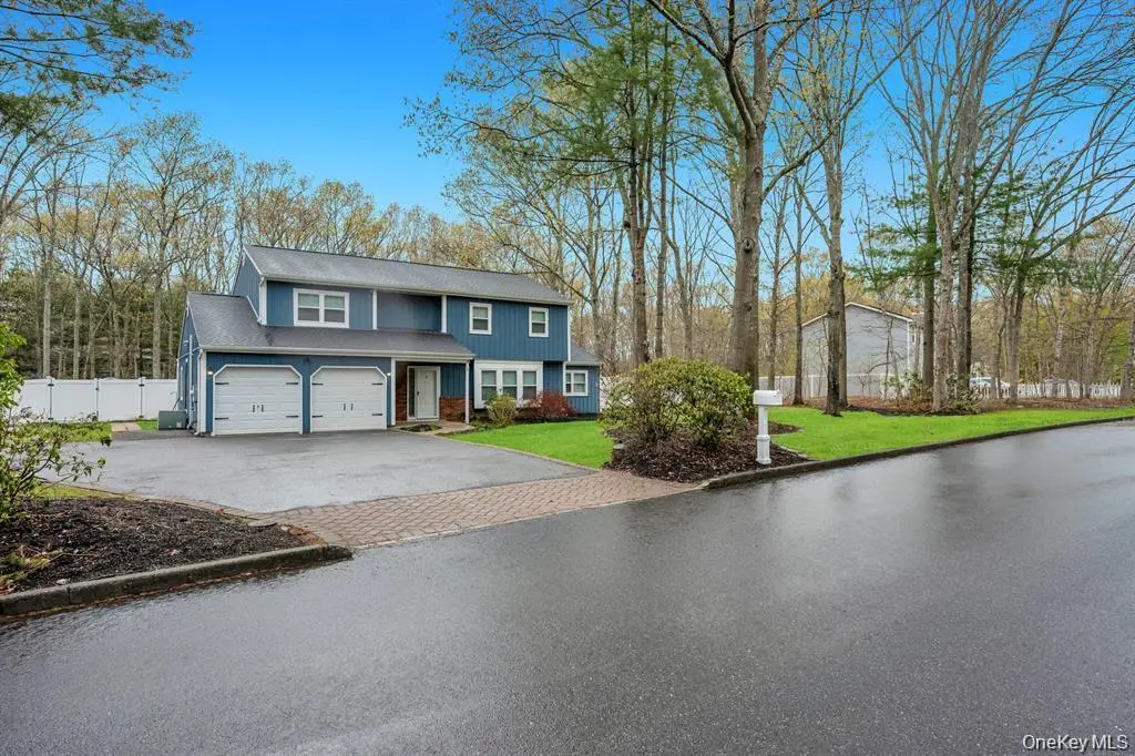 10 Ramblewood Road, Ridge, NY 11961 - #1