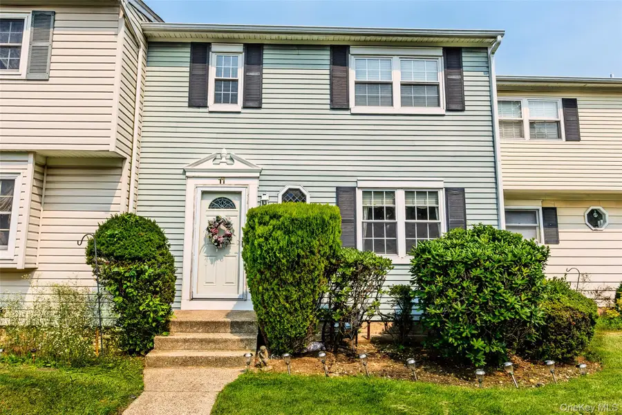 11 Monitor Court, Coram, NY 11727 - #2