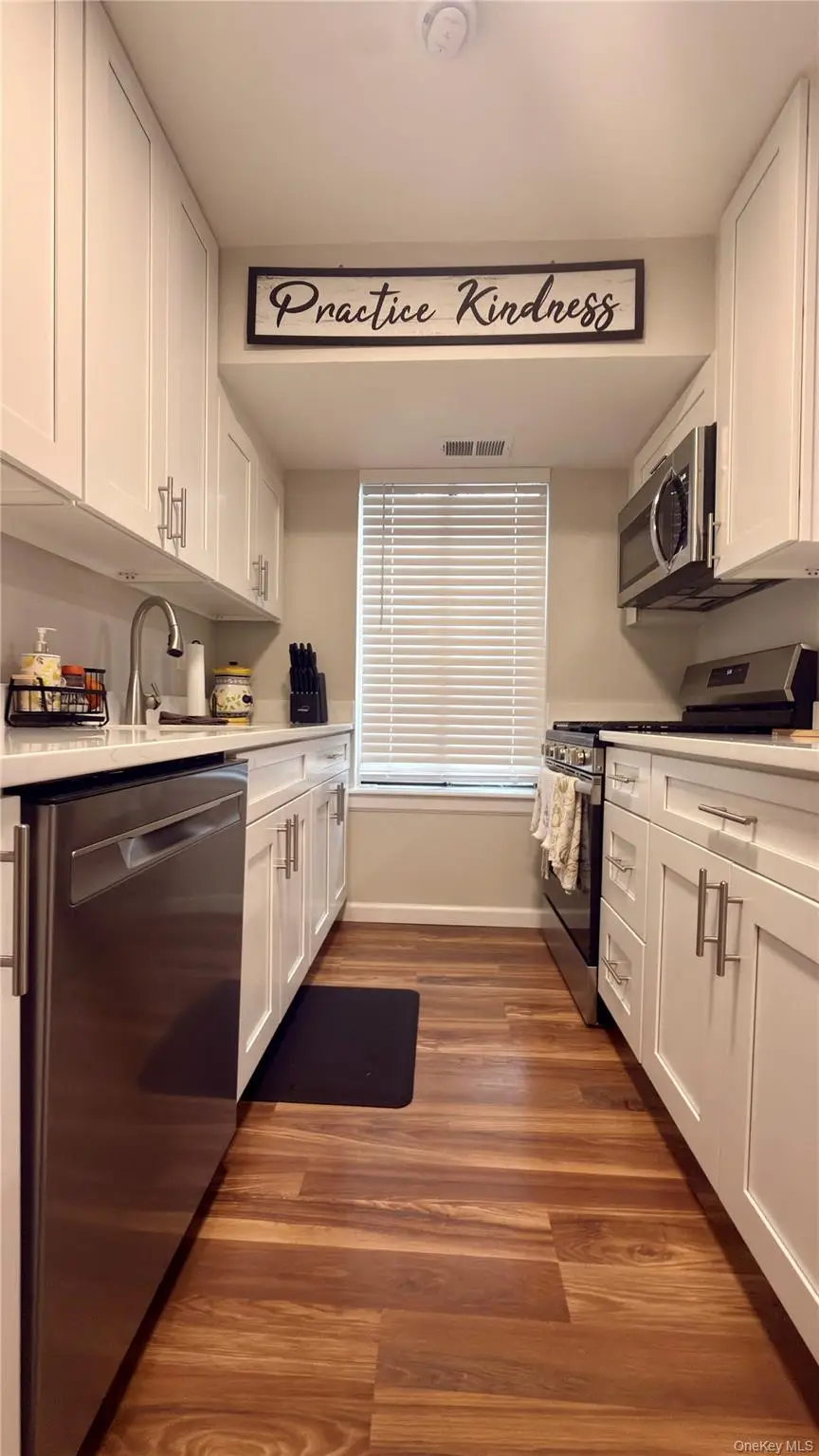 17 Cheyenne Court #17, Coram, NY 11727 - #3