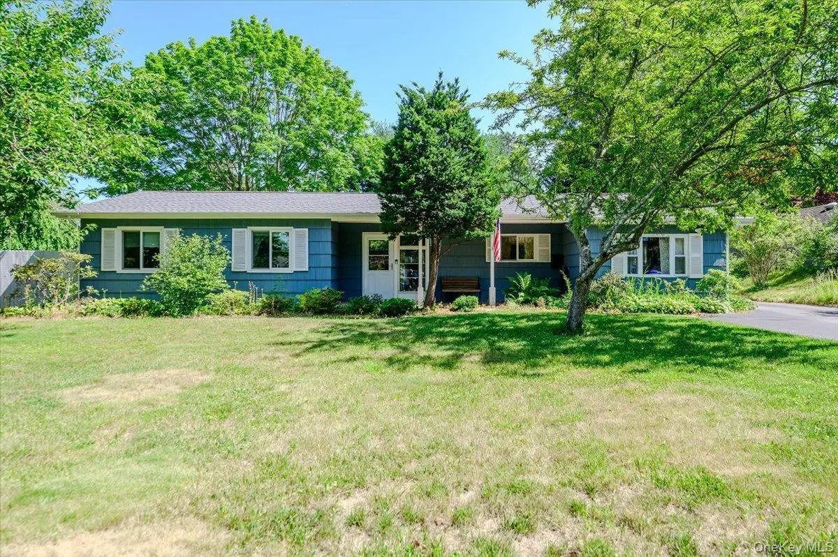 14 Akron Place, Shoreham, NY 11786 - #1