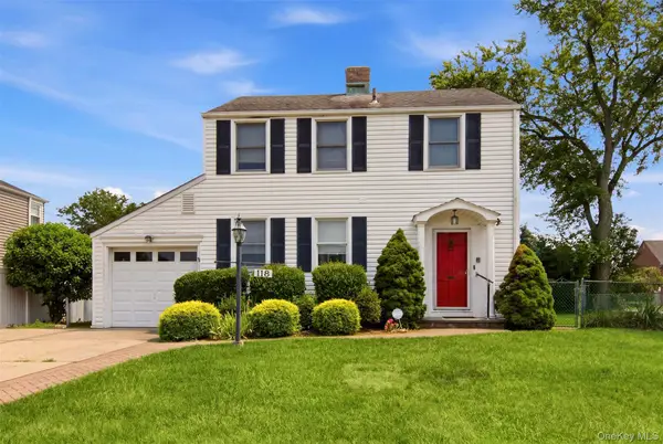 118 Magnolia Street, Westbury, NY 11590