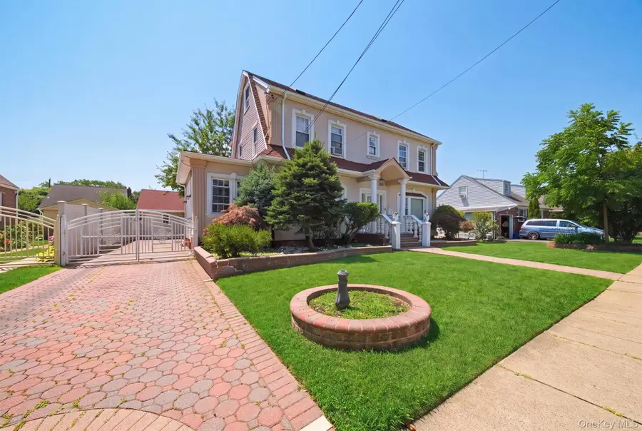 810 Wallace Avenue, Baldwin, NY 11510 - #2