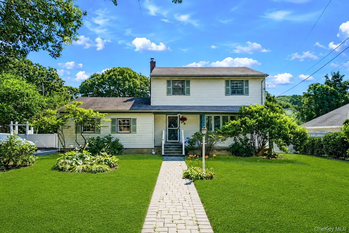 39 William Street, Smithtown, NY 11787 - #1
