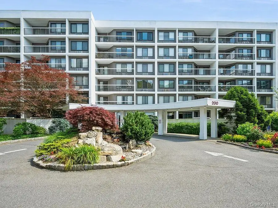 200 High Point Drive #8, Hartsdale, NY 10530 - #3