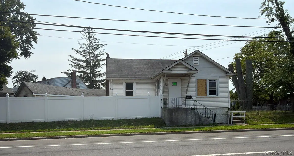 583 Straight Path, West Babylon, NY 11704 - #1