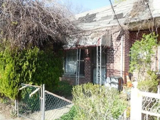 3342 Gunther Avenue, Bronx, NY 10469 - #1