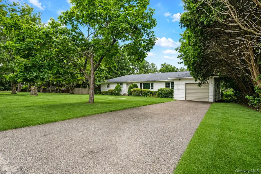 685 Village Lane, Mattituck, NY 11952 - #2
