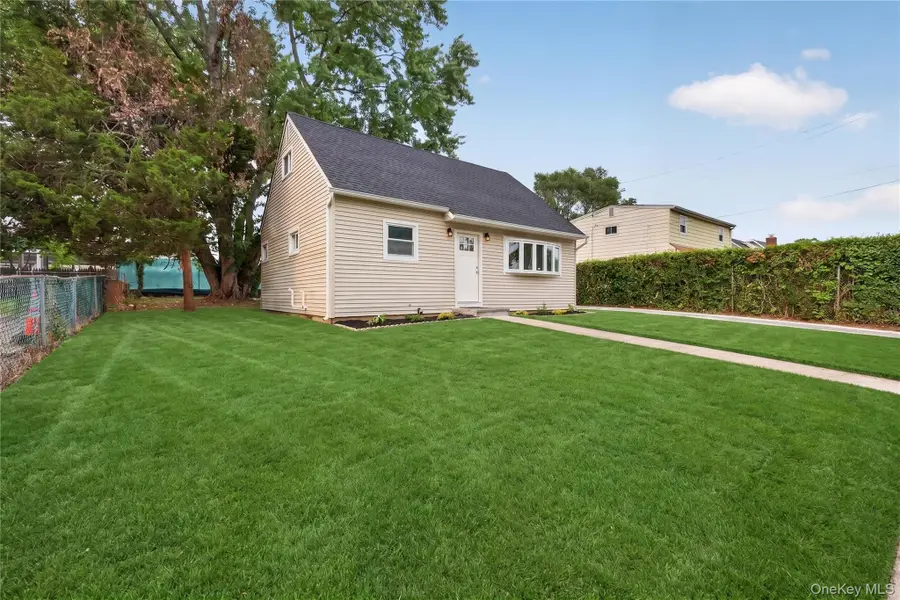 33 Parkway Boulevard, Wyandanch, NY 11798 - #3