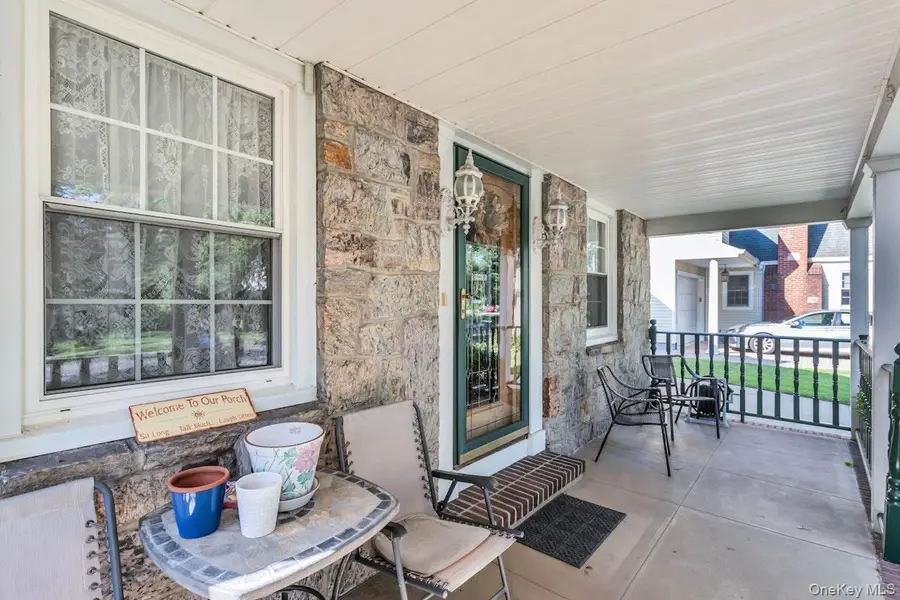 181 Woodbine Avenue, Merrick, NY 11566 - #3