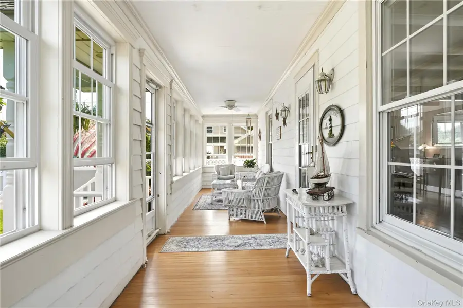 11 Hampton Street, Sayville, NY 11782 - #3