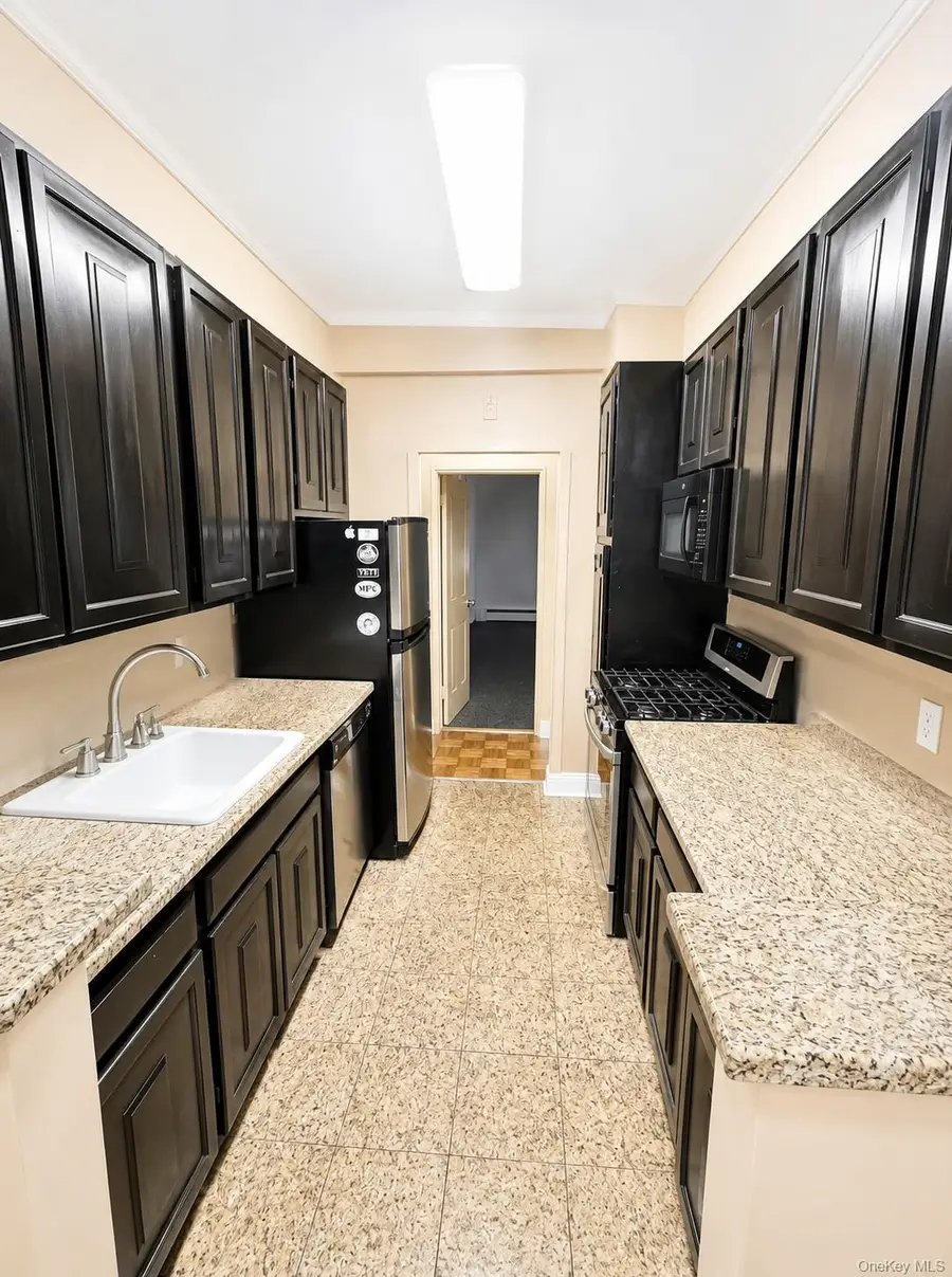 5 Schenck #1LL, Great Neck, NY 11021 - #2