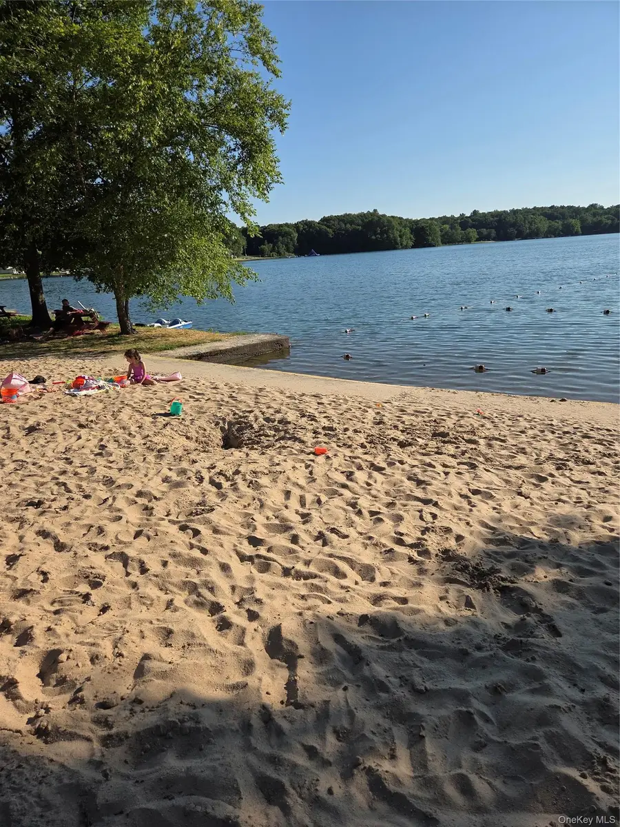 22 Gardenia Circle #22, Hopewell Junction, NY 12533 - #3
