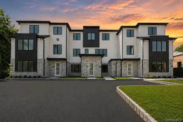 15 Calvert Drive #201, Monsey, NY 10952