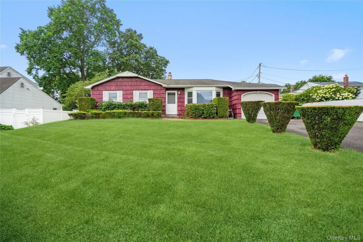 86 Cirrus Road, Holbrook, NY 11741 - #1