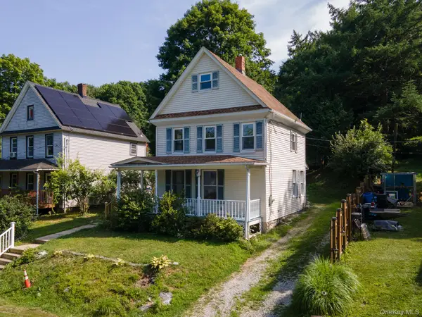 3 2nd Avenue, Unionville, NY 10988