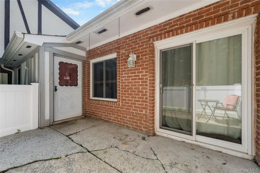 26 Birchwood Road, Medford, NY 11763 - #3