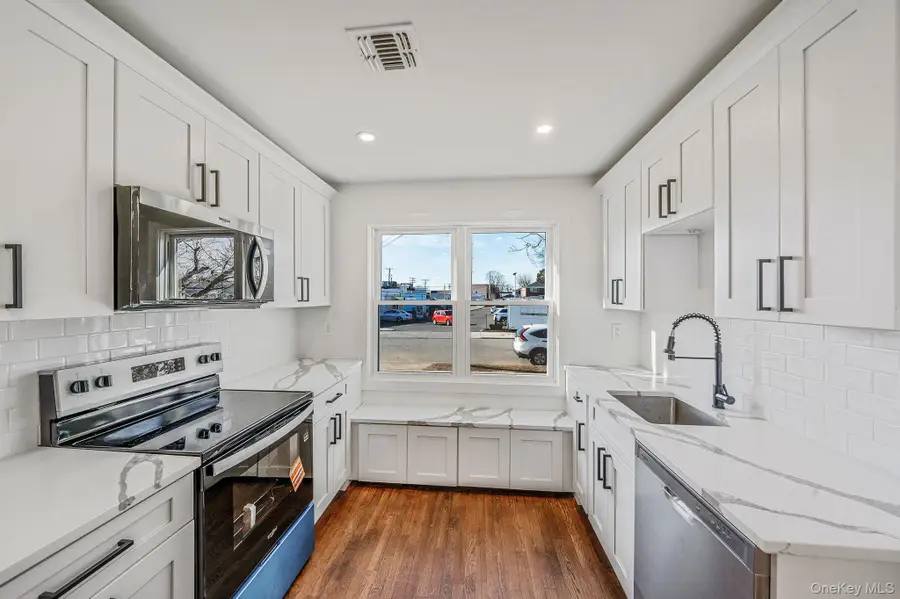 8 Rockaway Avenue, Westbury, NY 11590 - #3