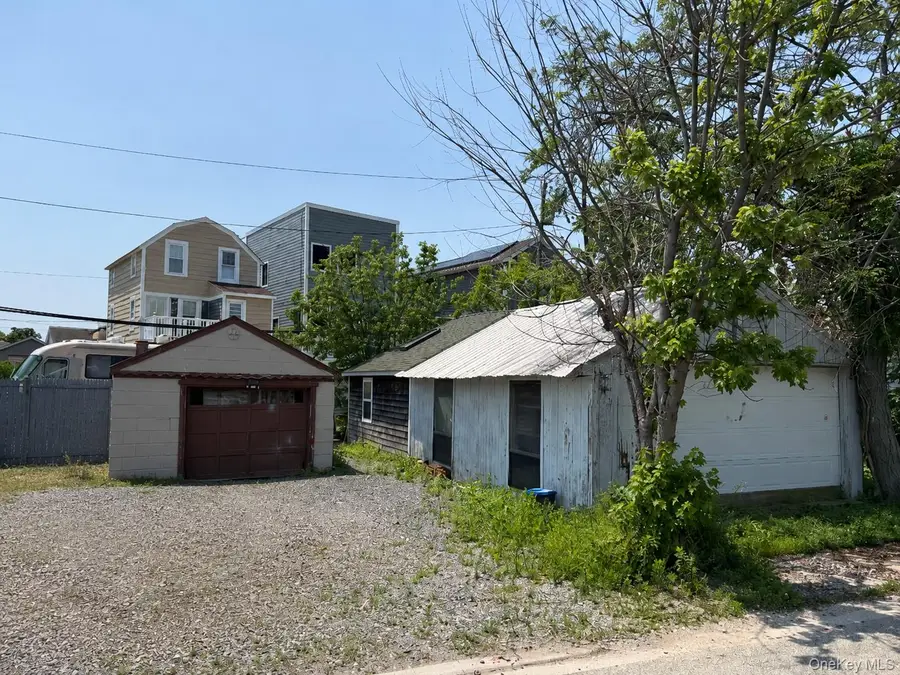 3908-A Sands Lane, Seaford, NY 11783 - #3