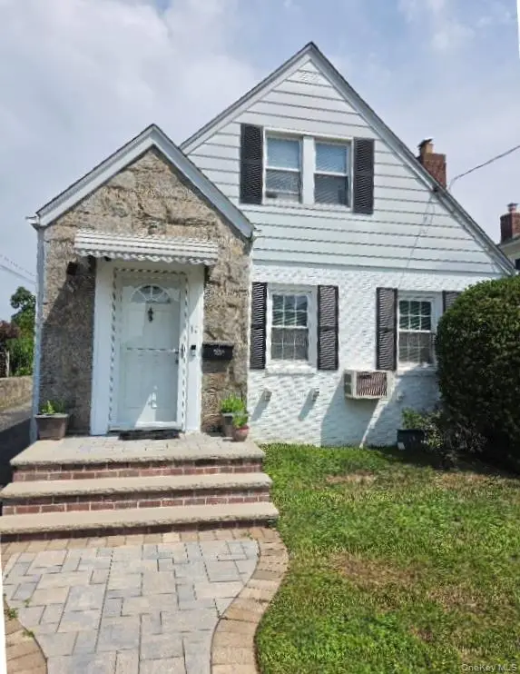 11 Prince Street, New Hyde Park, NY 11040 - #1