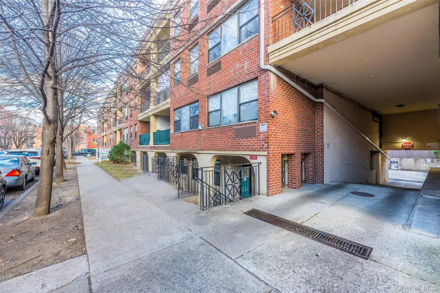 71-19 162 Street #3D, Fresh Meadows, NY 11365 - #2