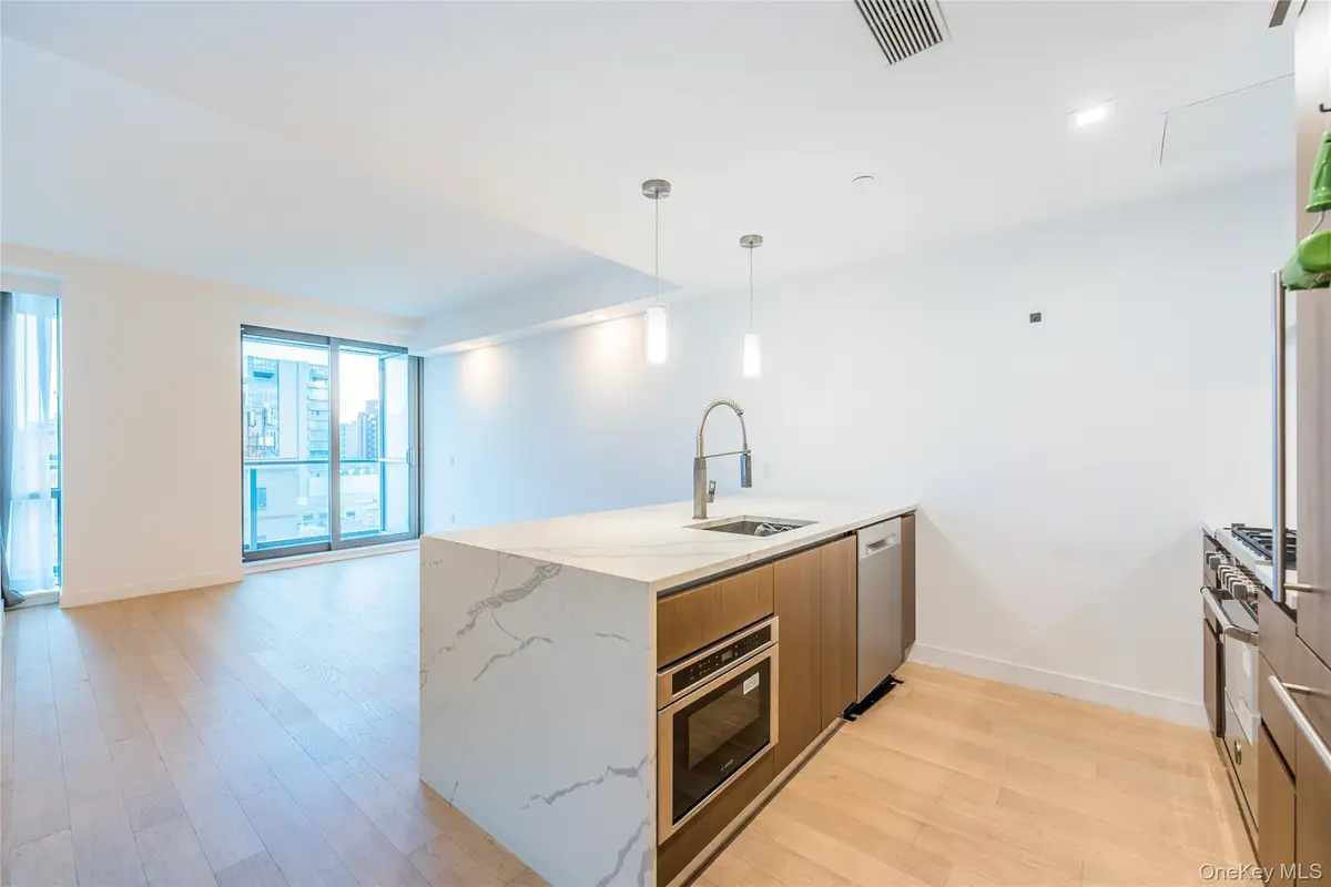 33-66 Farrington Street #8F, Flushing, NY 11355 - #1